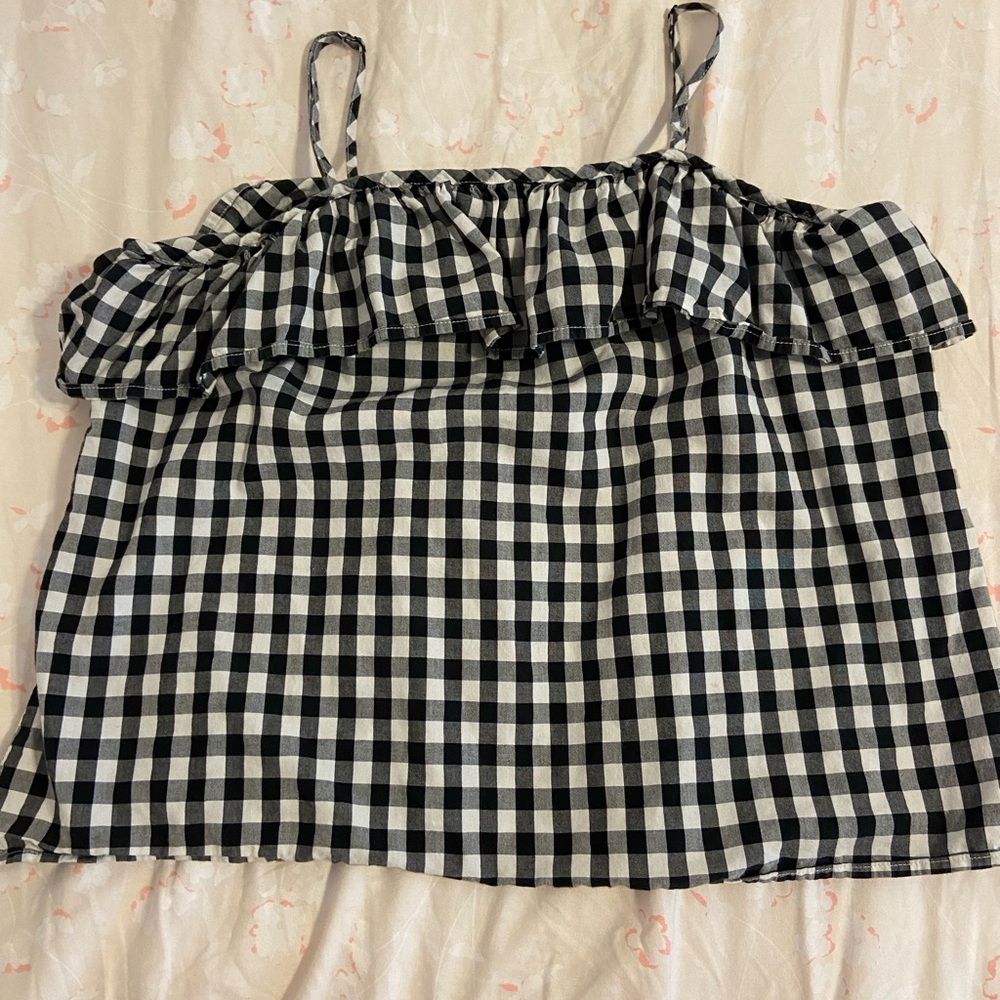 A•n•d Eawy checkered ruffled top